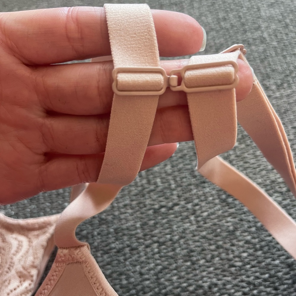 Chantelle Jolie Memory Foam Nude/Pink 34DD T-shirt Bra - Picture 5 of 5
